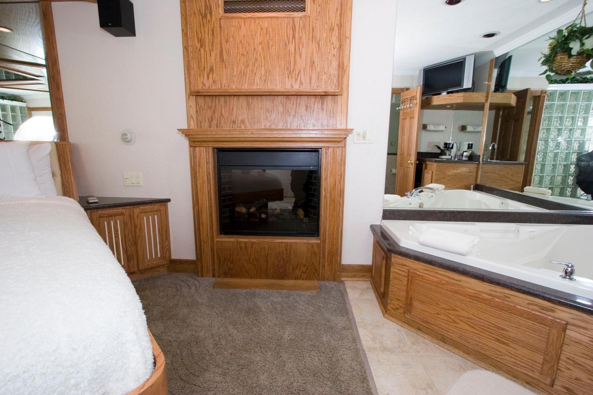 Sybaris Pool Suites Downers Grove - Adults Only ダウナーズ・グローブ エクステリア 写真